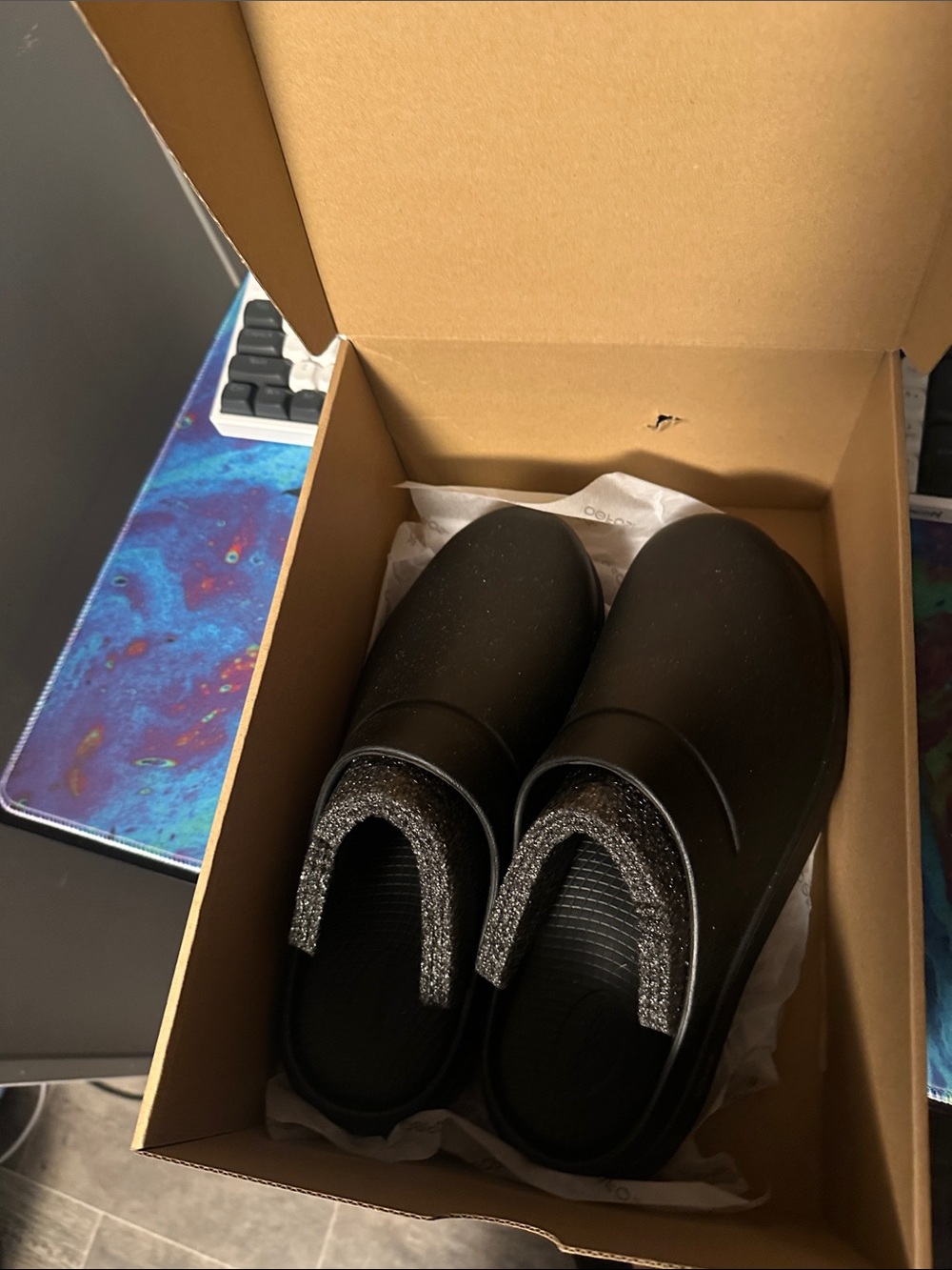 OOFOS Unisex Black Clog